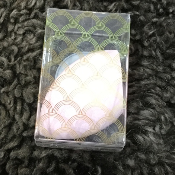 Glossybox Exclusive Beauty Blending Sponge - Picture 4 of 4